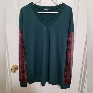 HEIMISH USA Dark Green Top With Sheer Plaid Sleeves. NEW LG